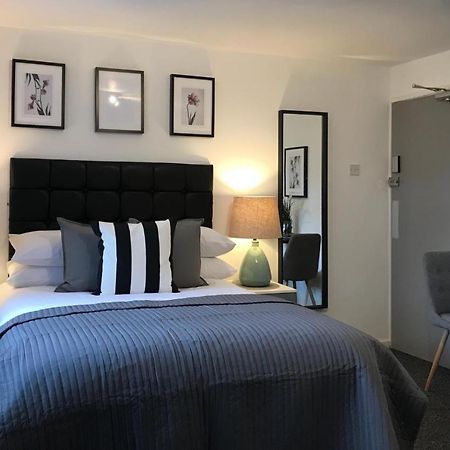 Glaisdale Studios Wolverhampton Bagian luar foto